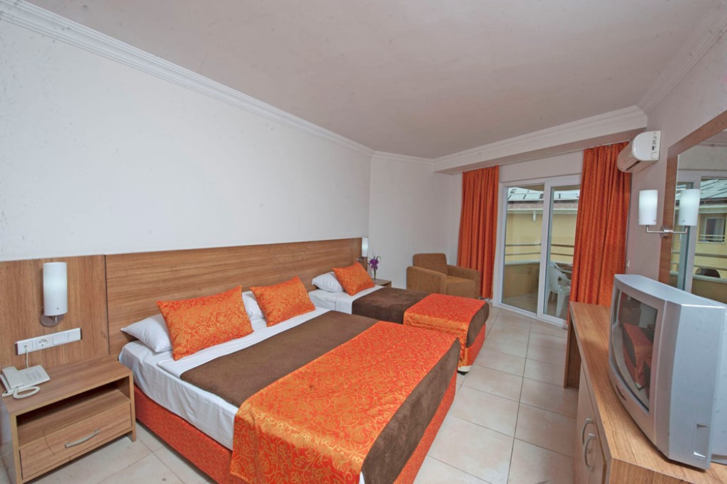 STANDARD ROOM