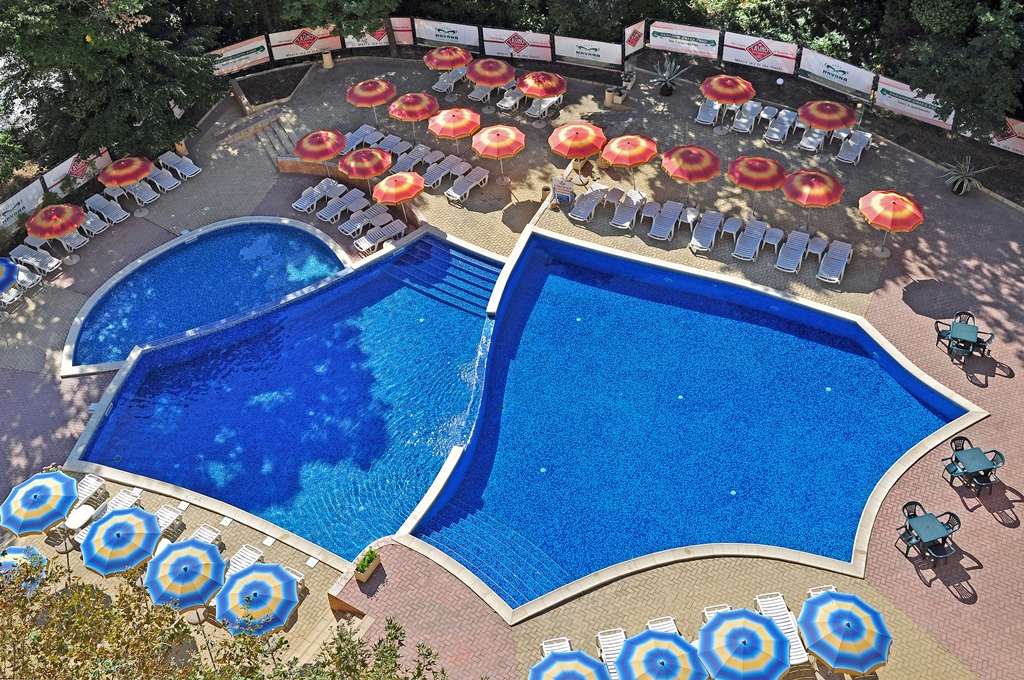 Piscina deschisă
