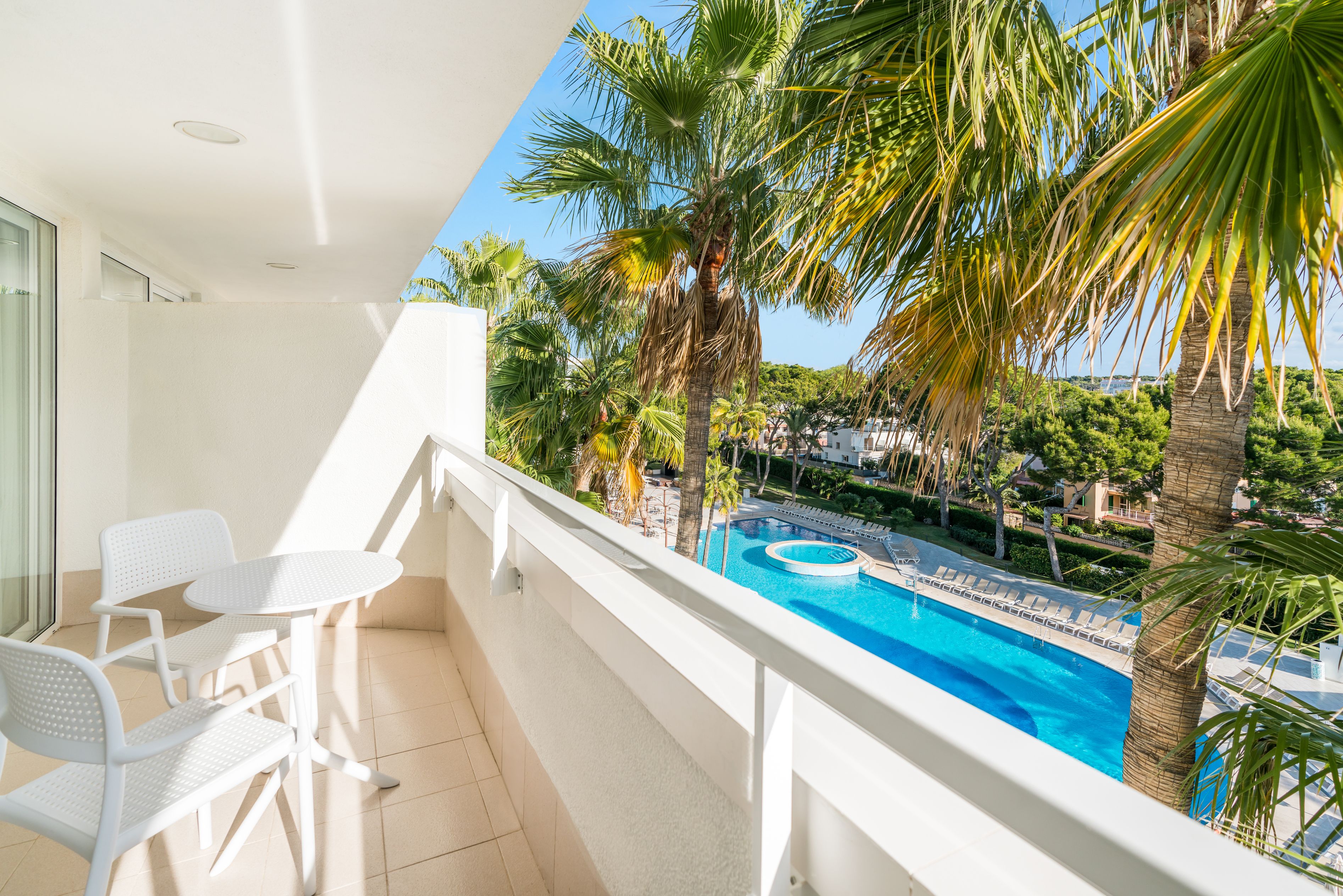 FAMILY BALCONY
