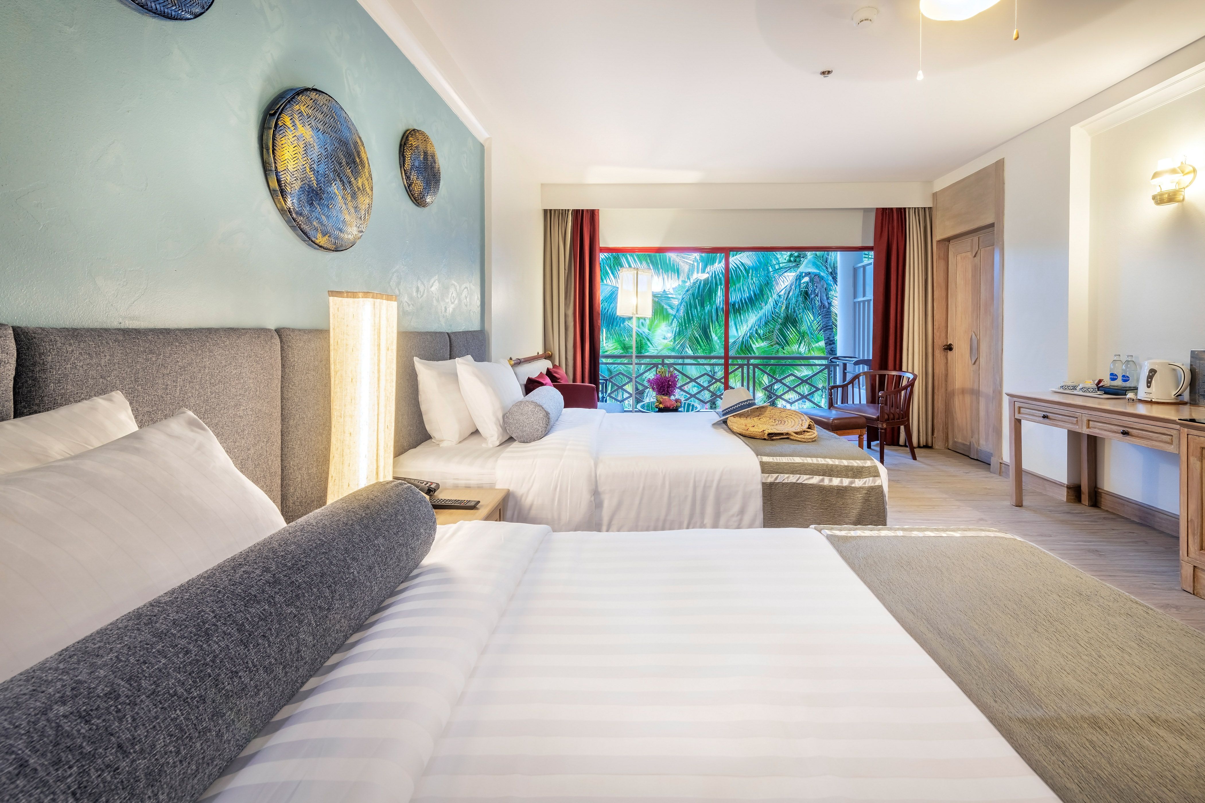 DELUXE ROOM 