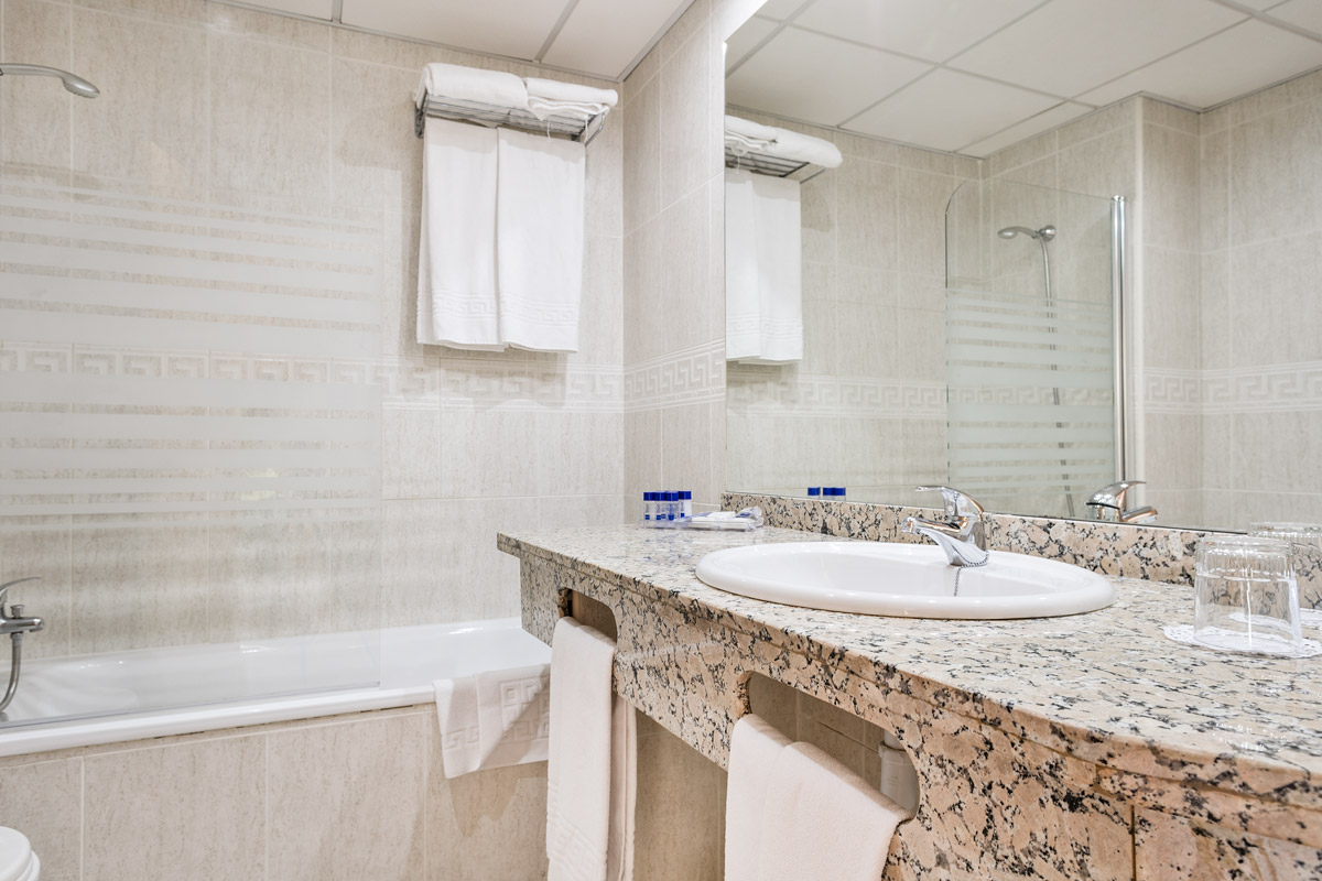 DOUBLE ROOM STANDARD WTIH TERRACE