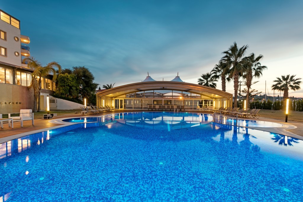 Piscina deschisă