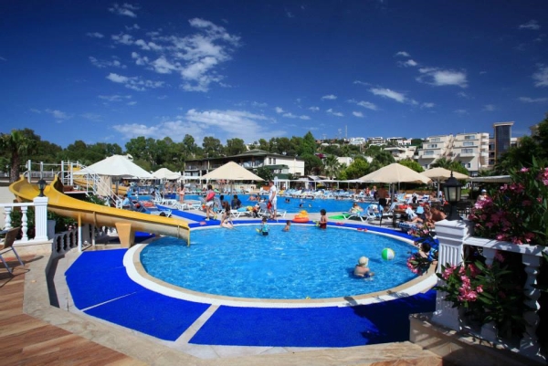 Bodrum, Hotel Golden Age, piscina exterioara.jpg