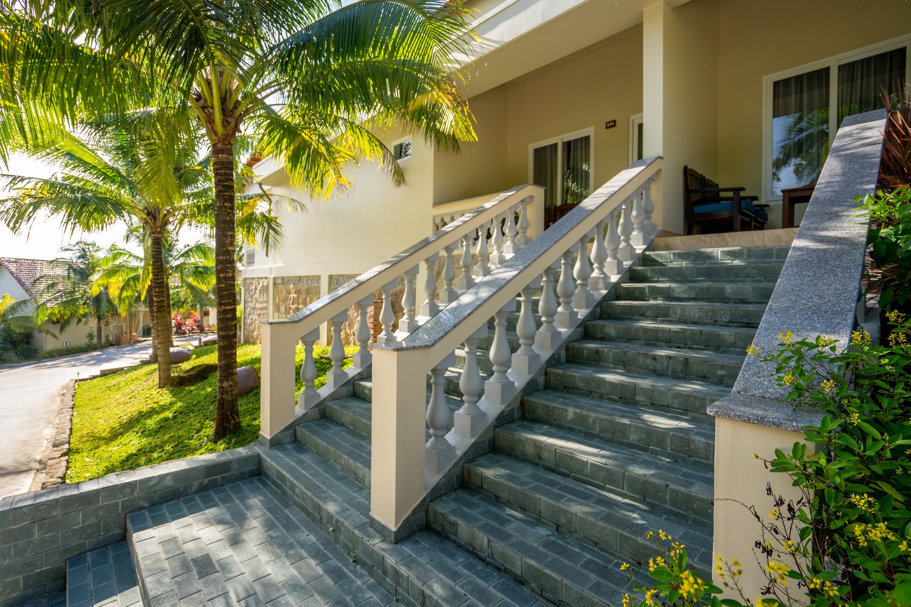DELUXE GARDENVIEW