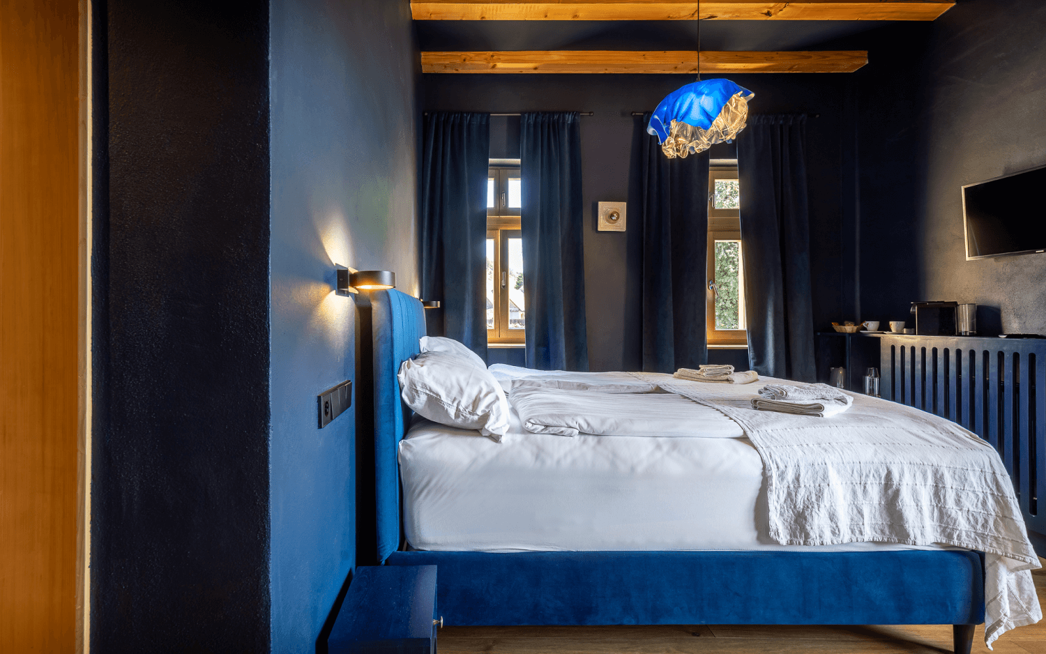 Casa Cal Blue Room