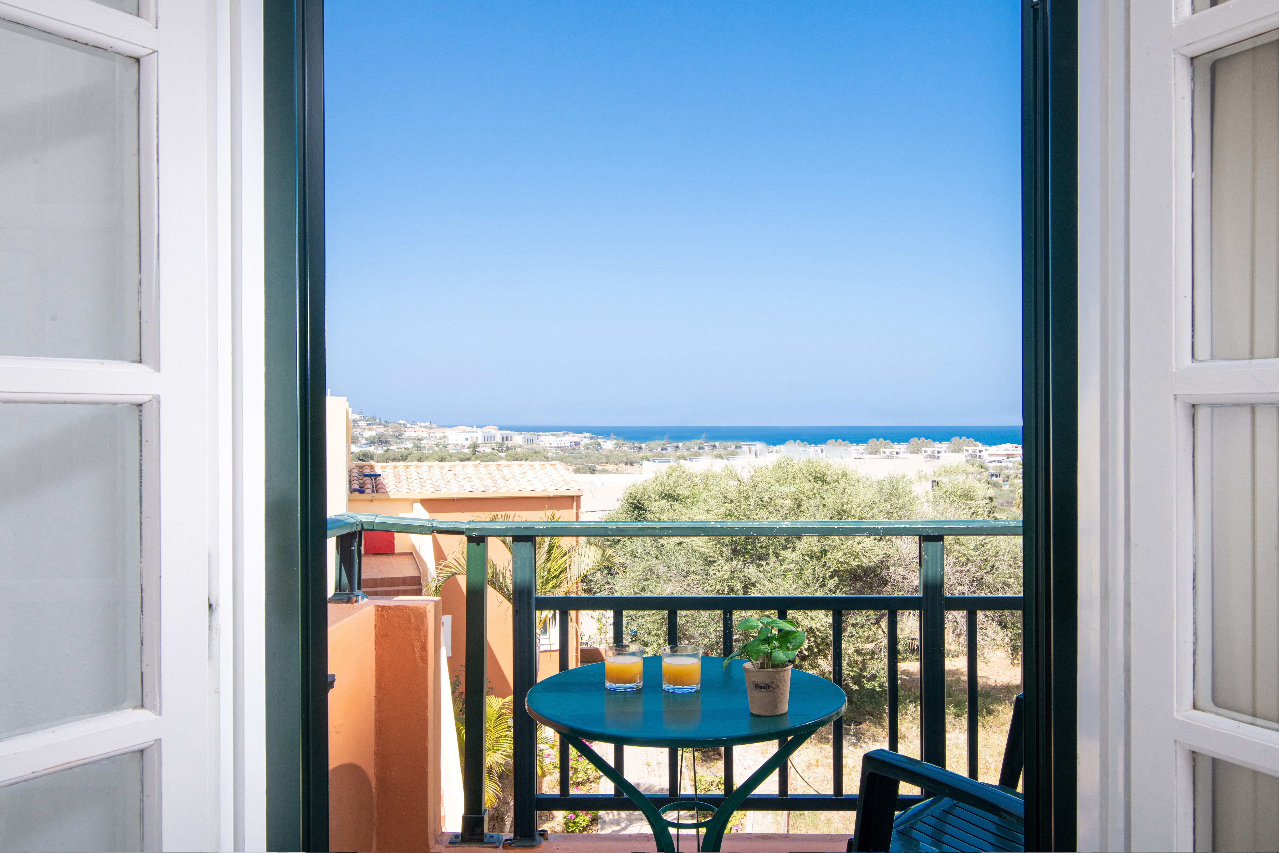 Family Apartment with Sea View