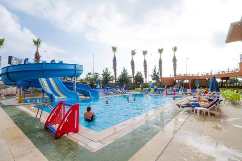 Piscina deschisă