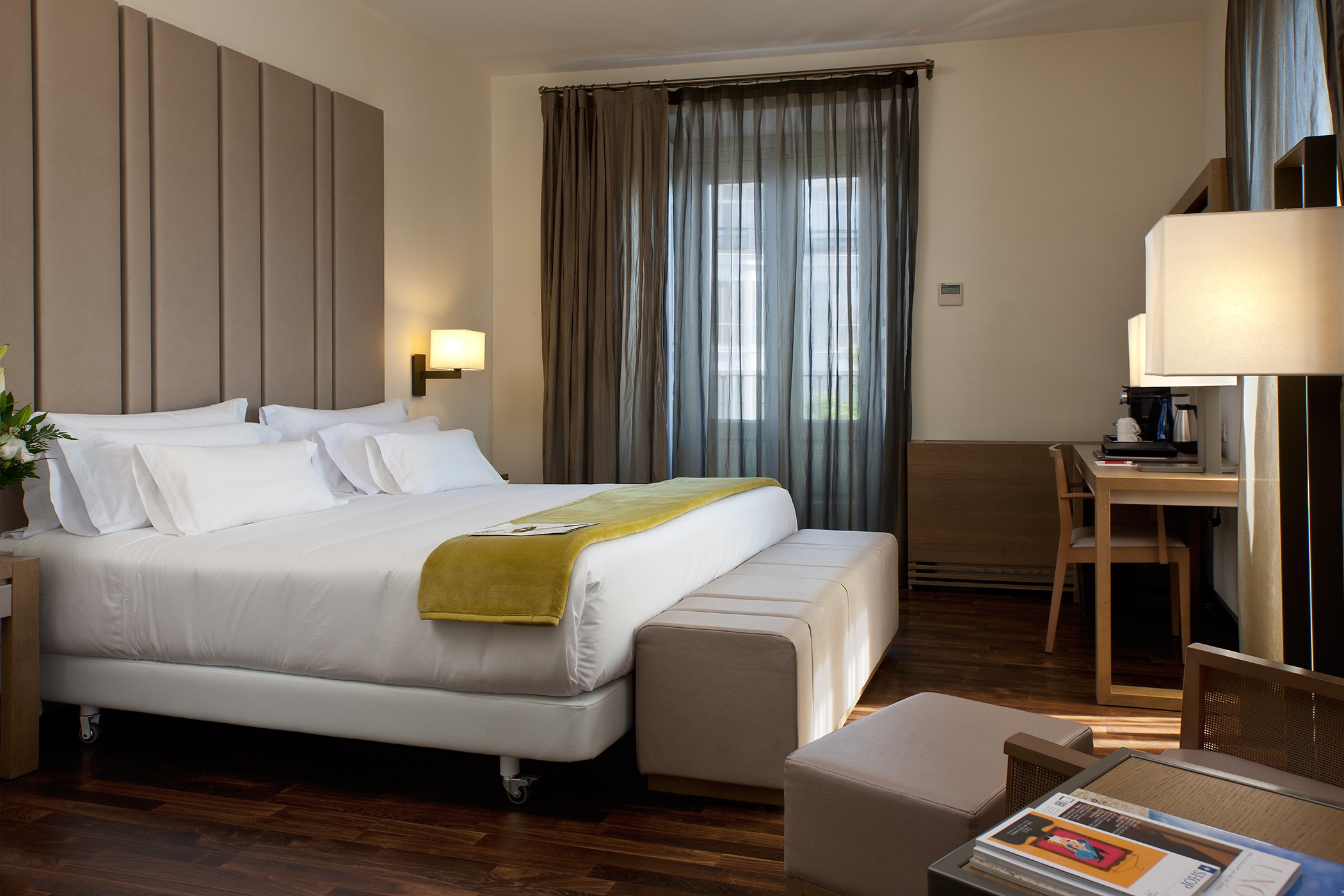 Room PROMO