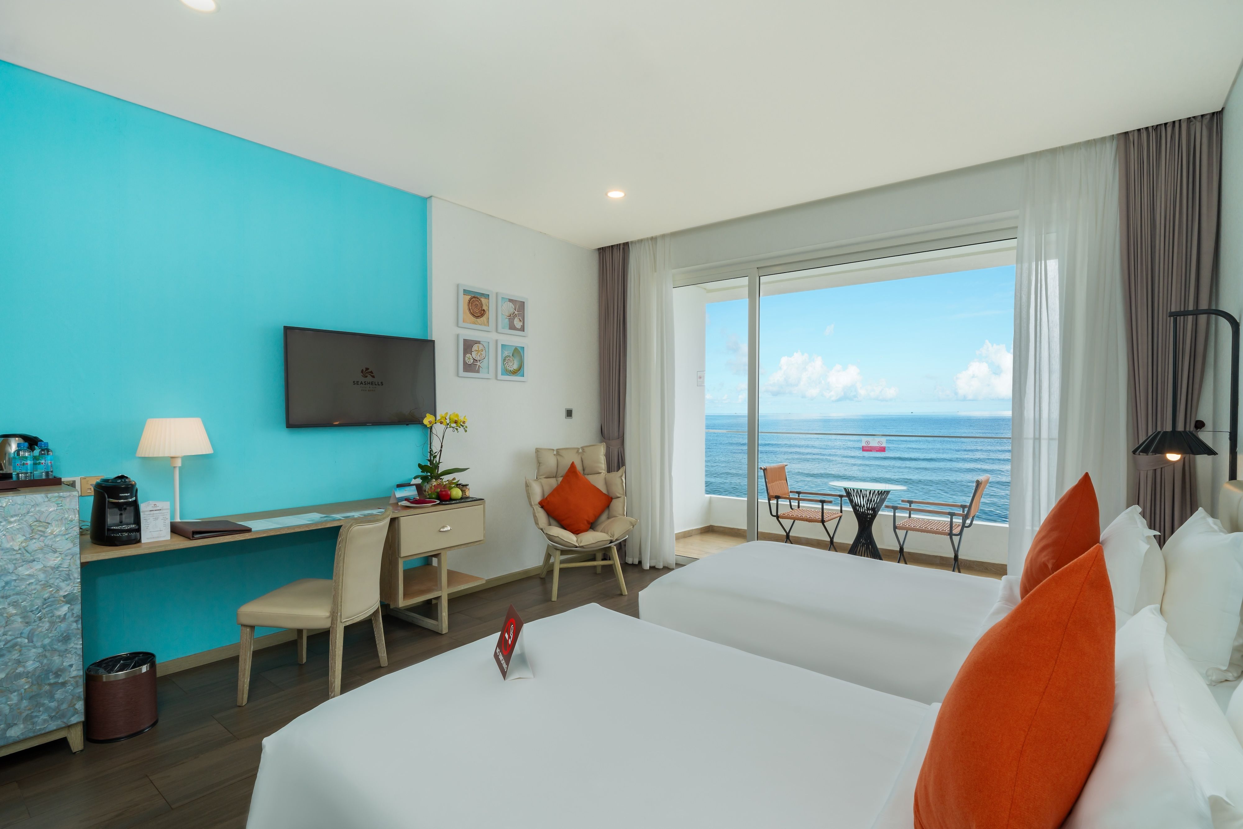 PREMIUM OCEANVIEW ROOM BALCONY 