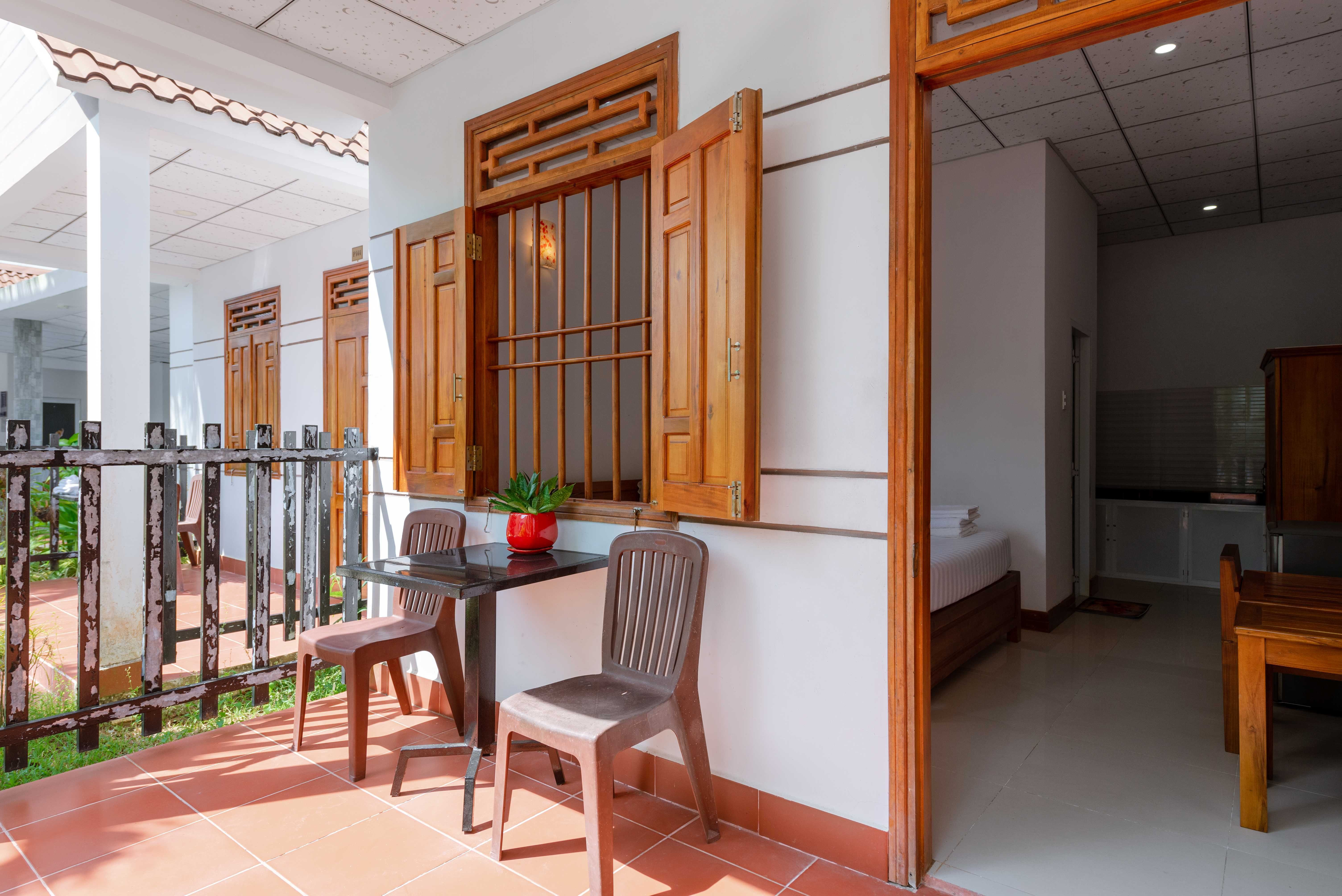 DELUXE BUNGALOW WITH TERRACE (CHILD WITHOUT EXTRA BED) 