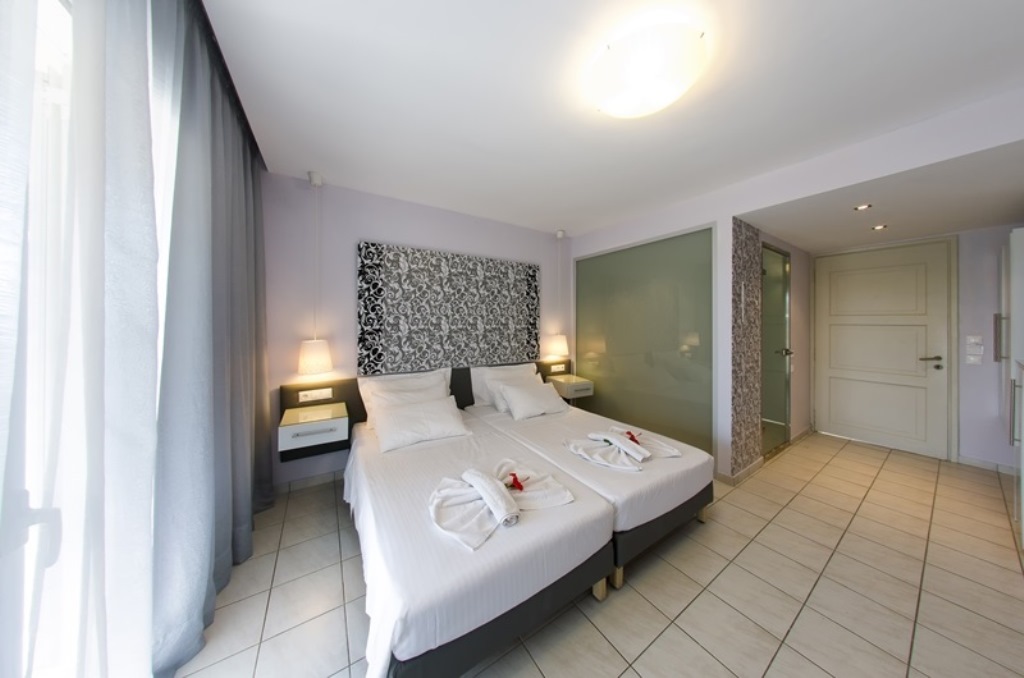 TWIN STANDARD ROOM