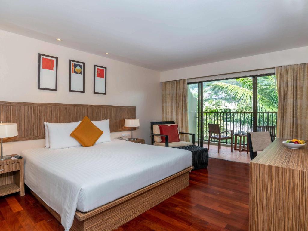 TWO-BEDROOM SUITE