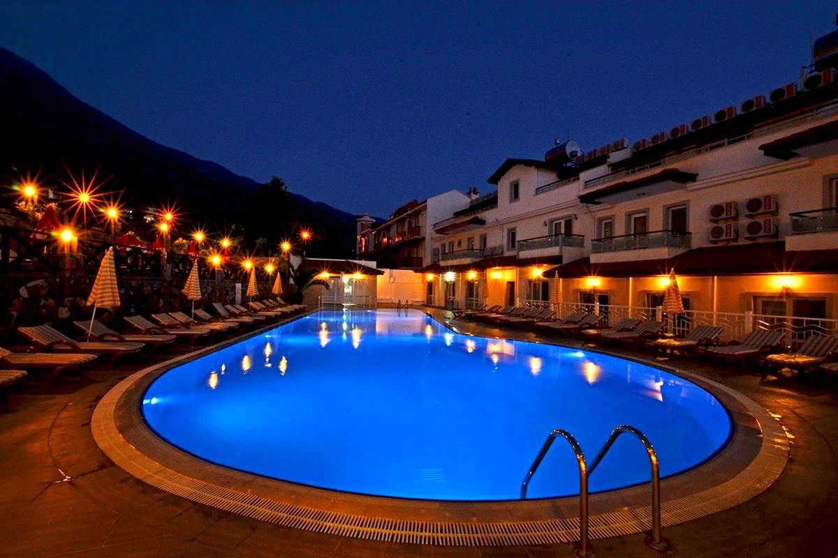 Piscina deschisă