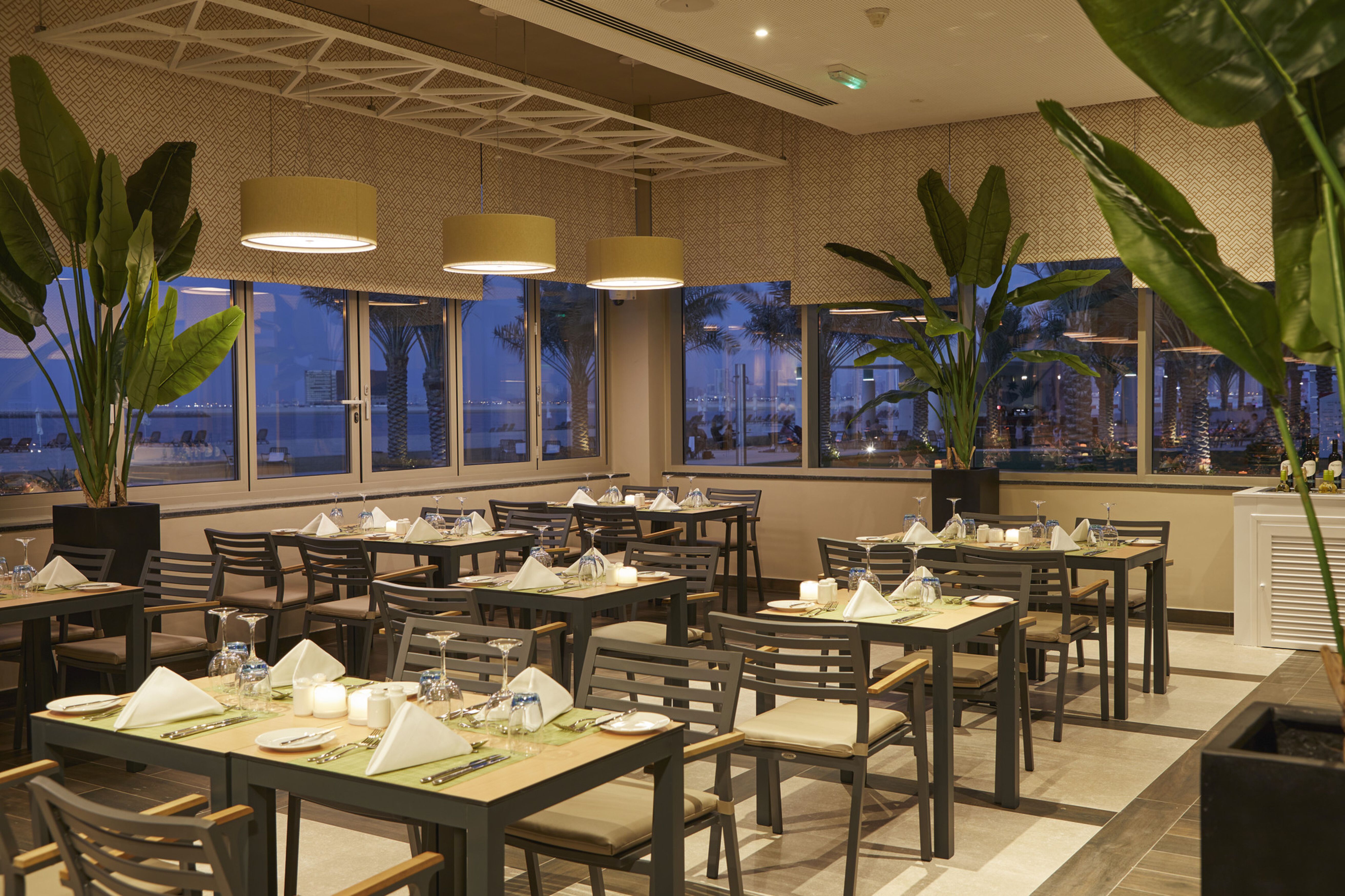 The Moon - Lebanese cuisine
