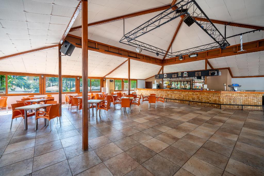 POOL BAR