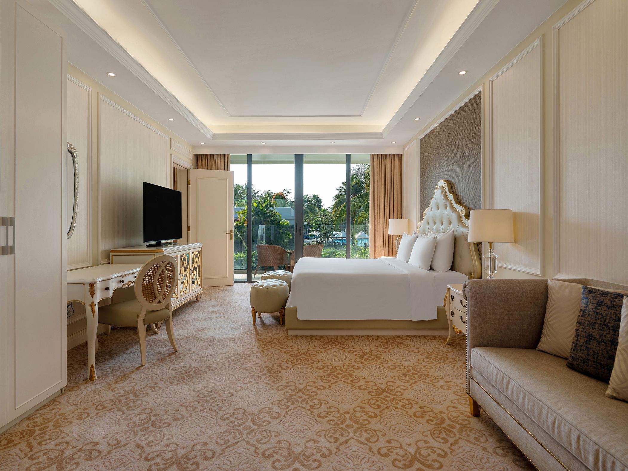 ONE BEDROOM APARTMENT