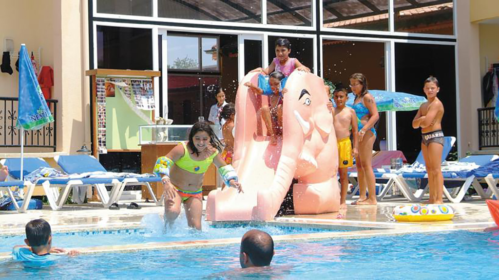 Piscina exterioara pentru copii