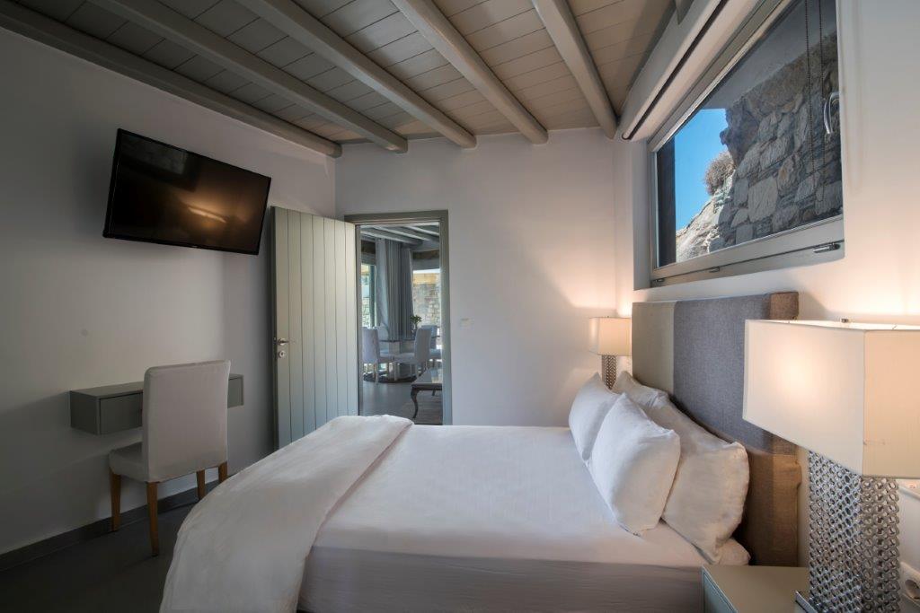 Grand Deluxe Three Bedroom Villa with Private Pool and Sea View