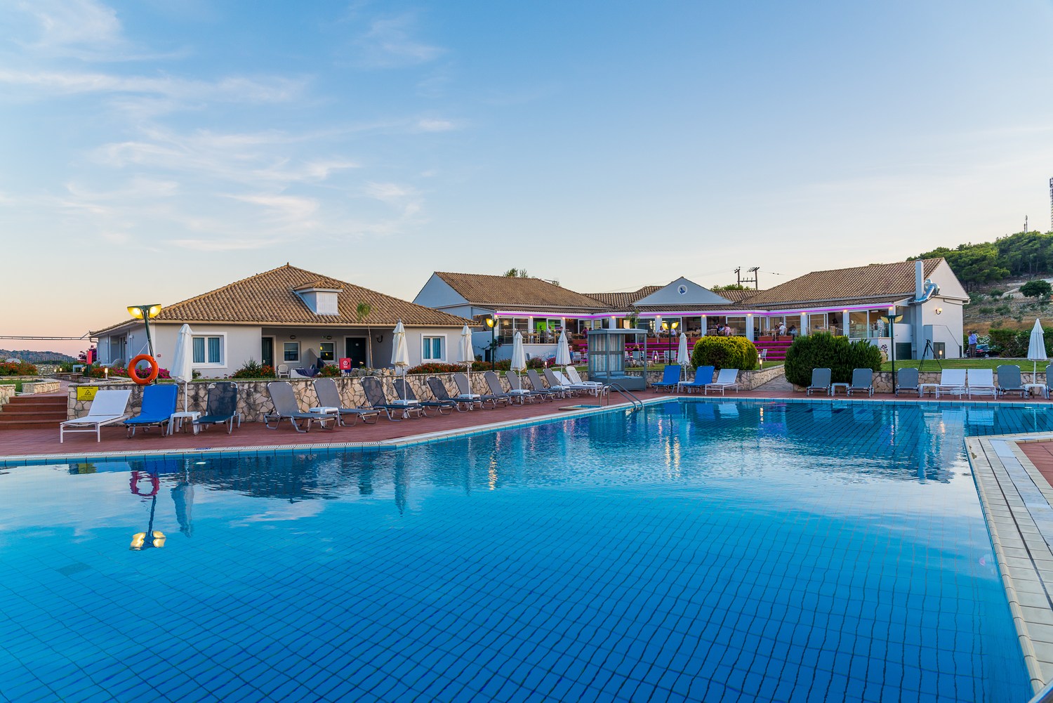 Piscina deschisă