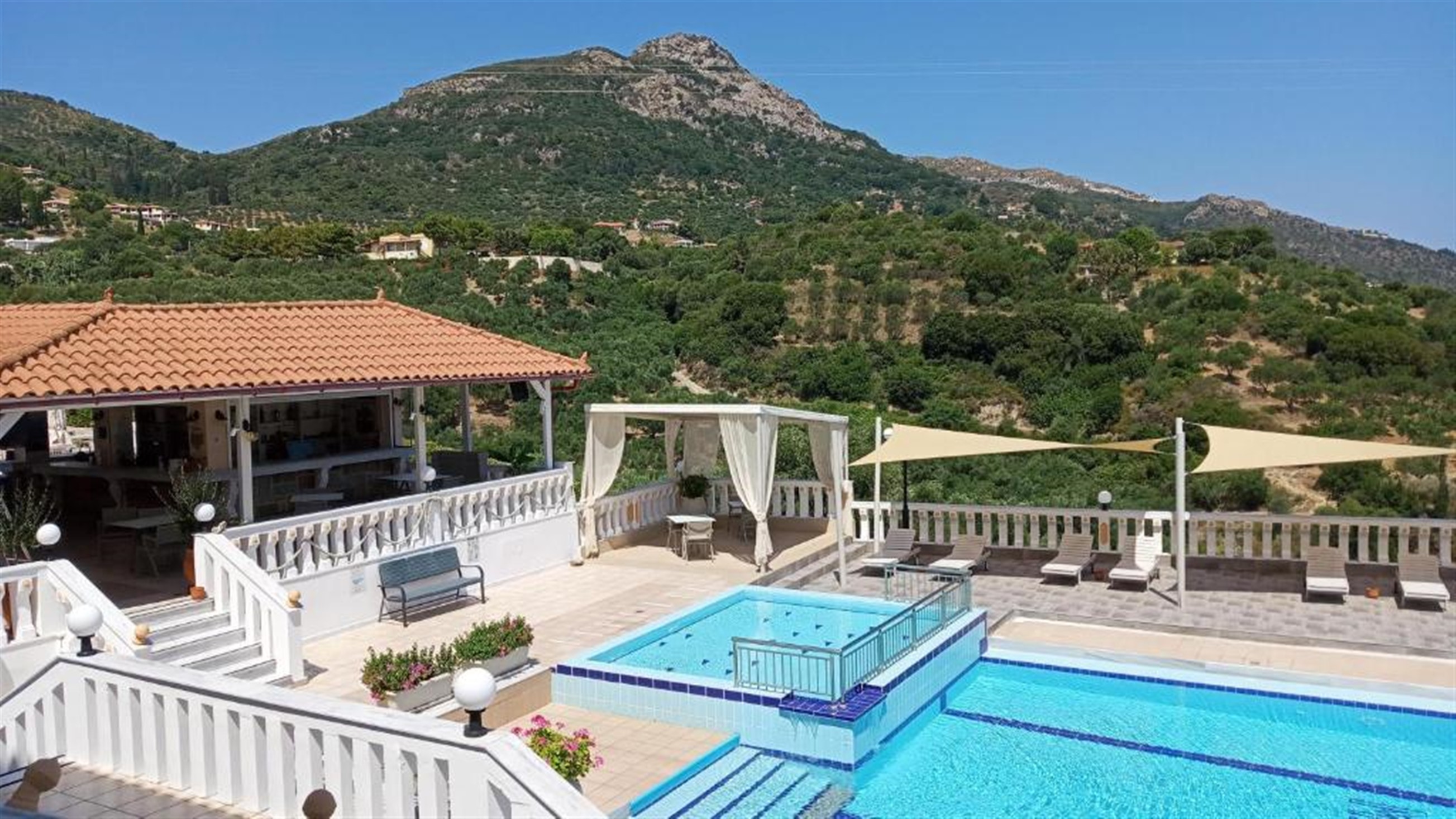 Piscina deschisă
