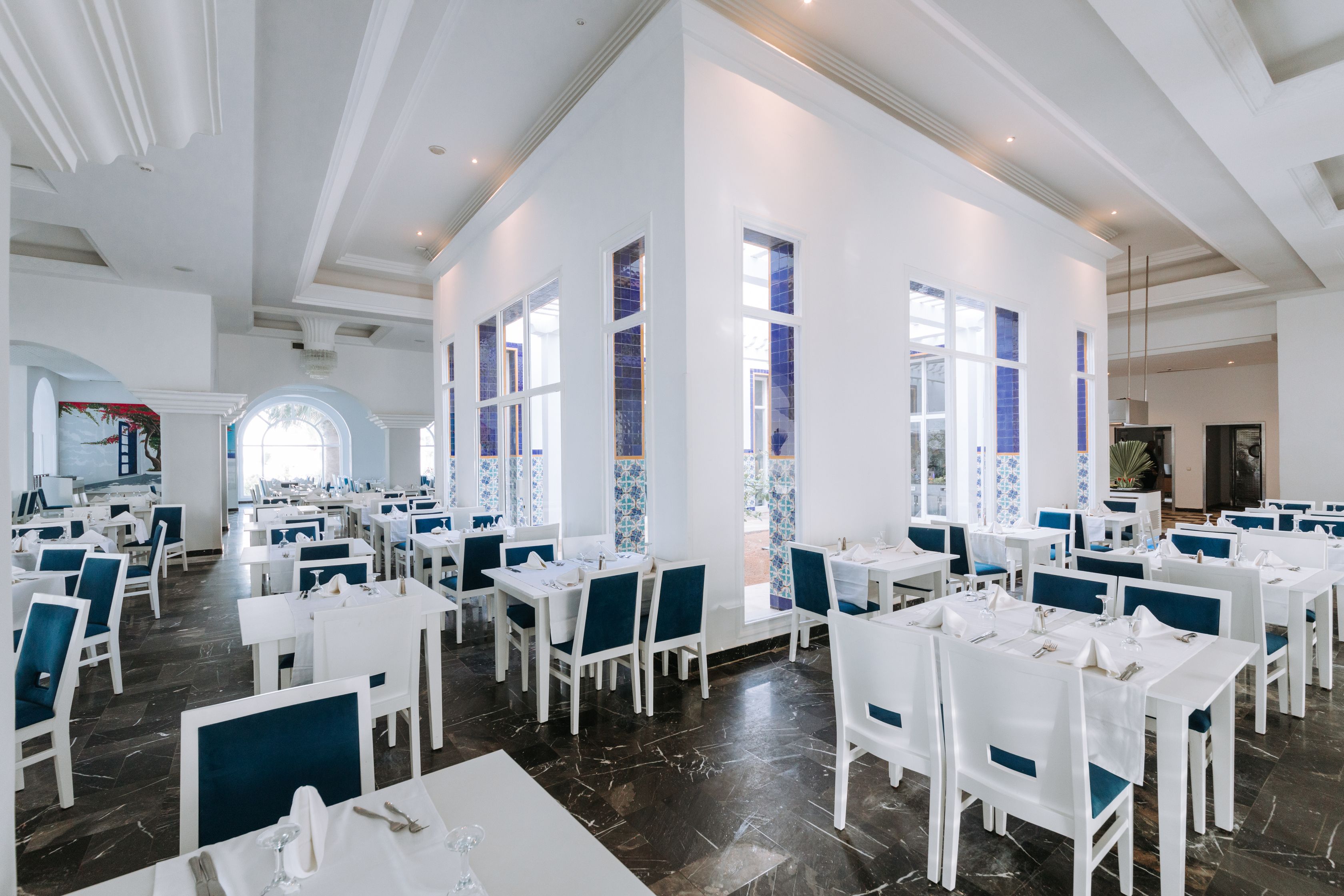 Main Restaurant - El Menzel