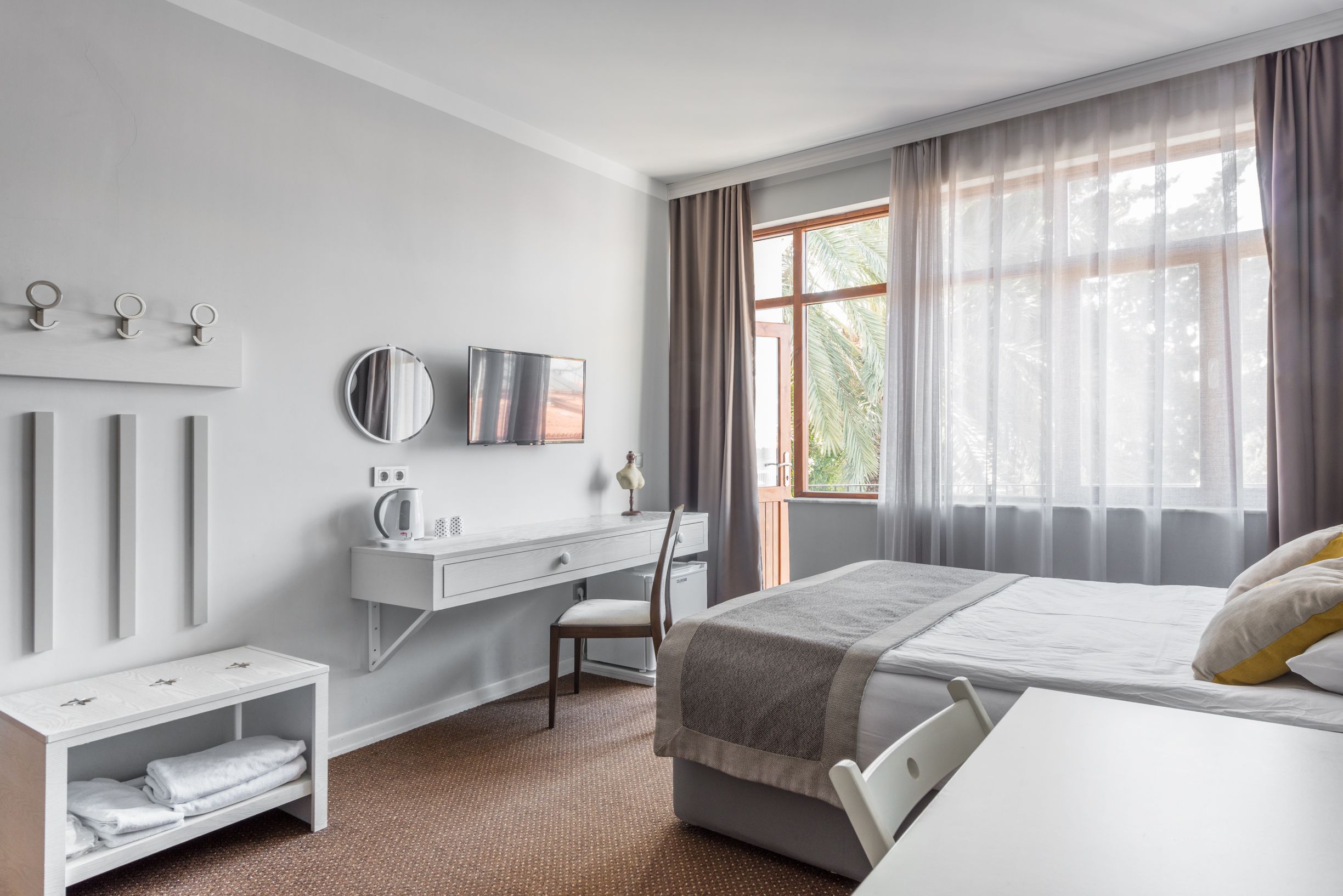 DELUXE ROOM 