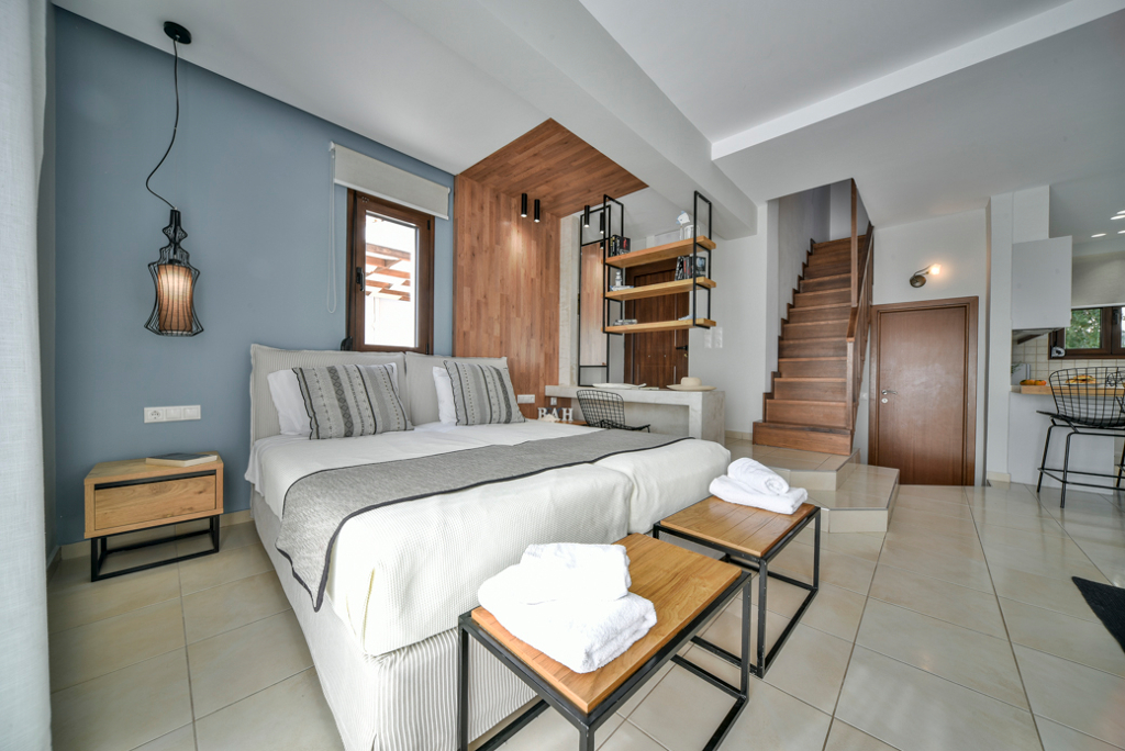 MAISONETTE BALCONY 