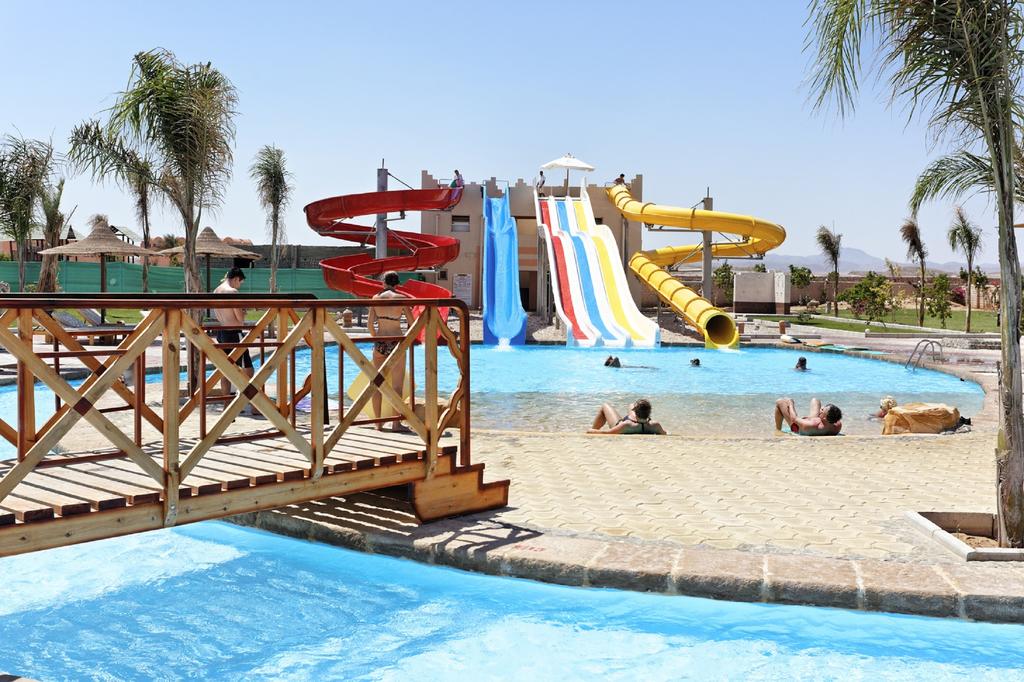 Piscina deschisă