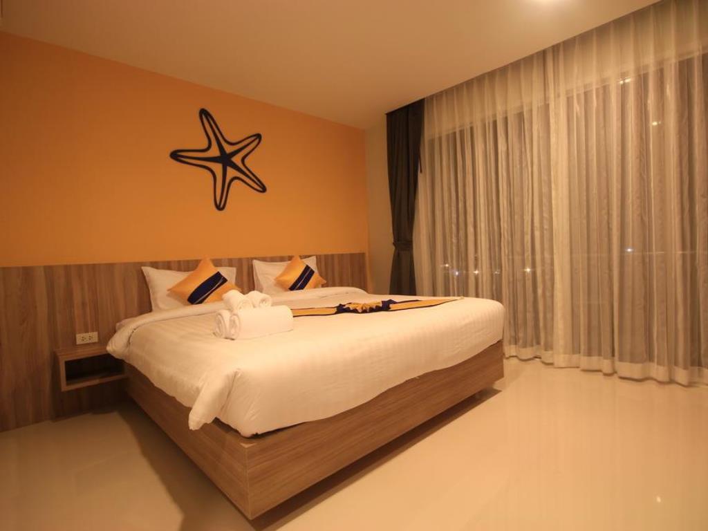 Deluxe Charming Room 