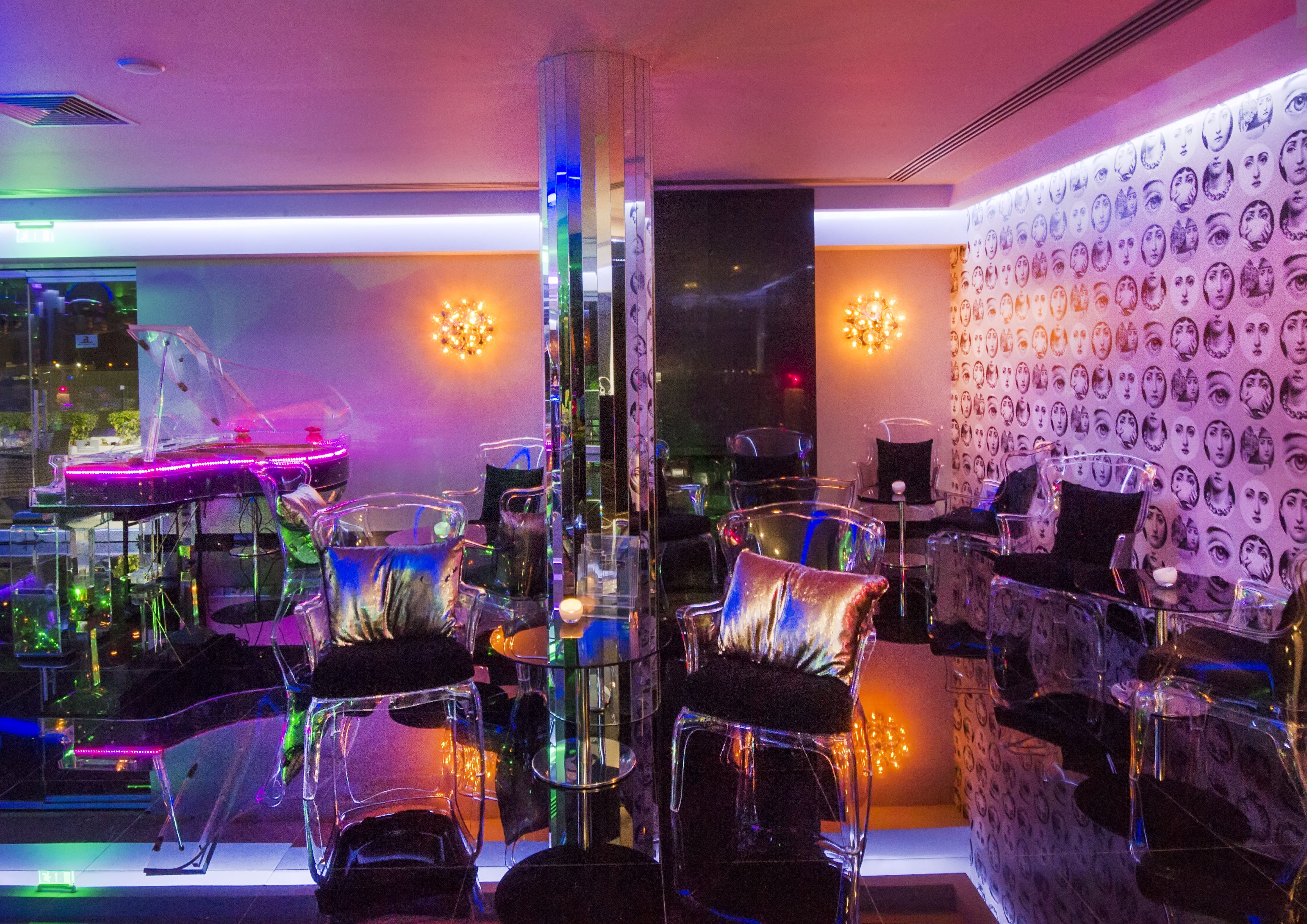 Glasshouse Lounge 