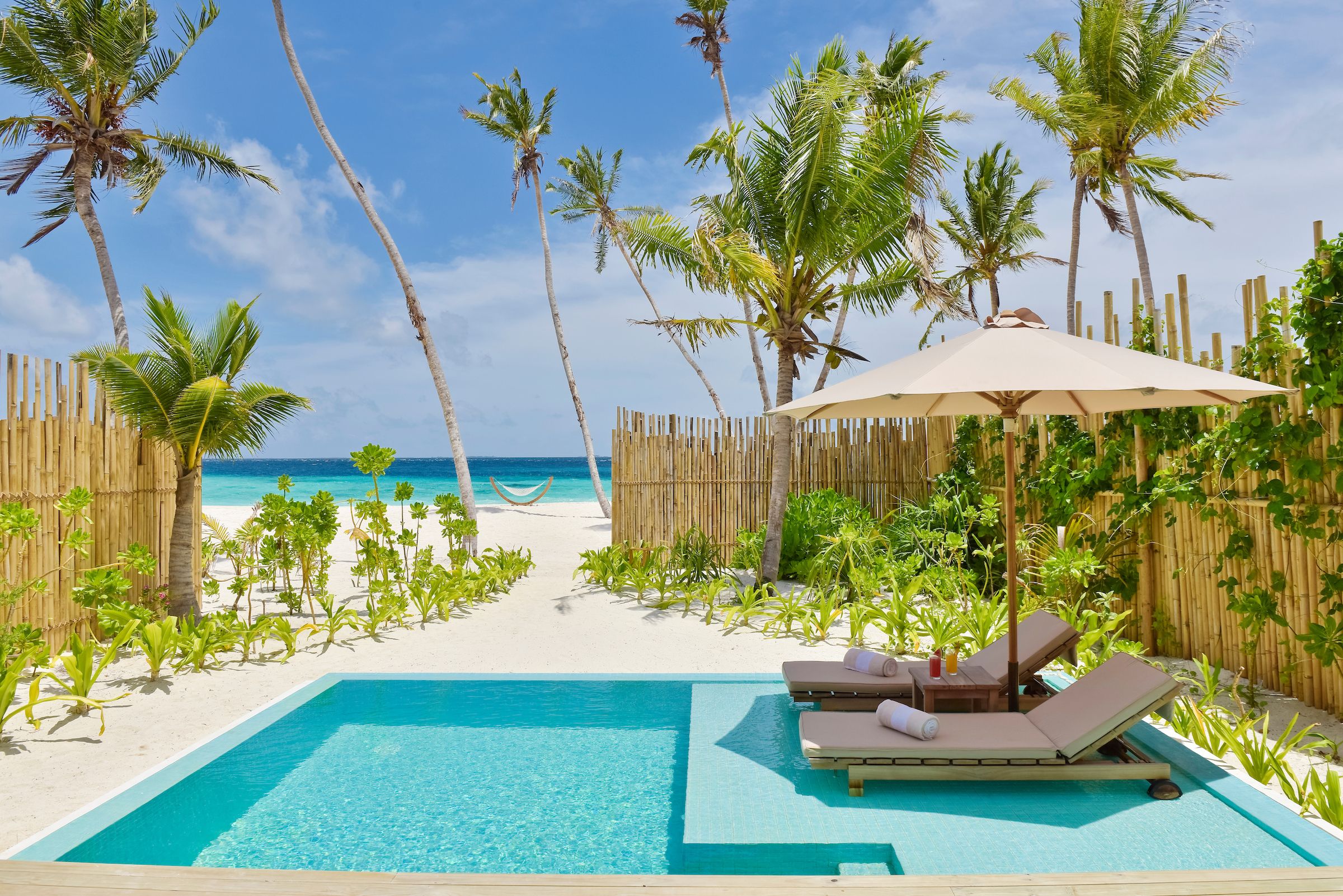 Pool Beach Villa Sunrise