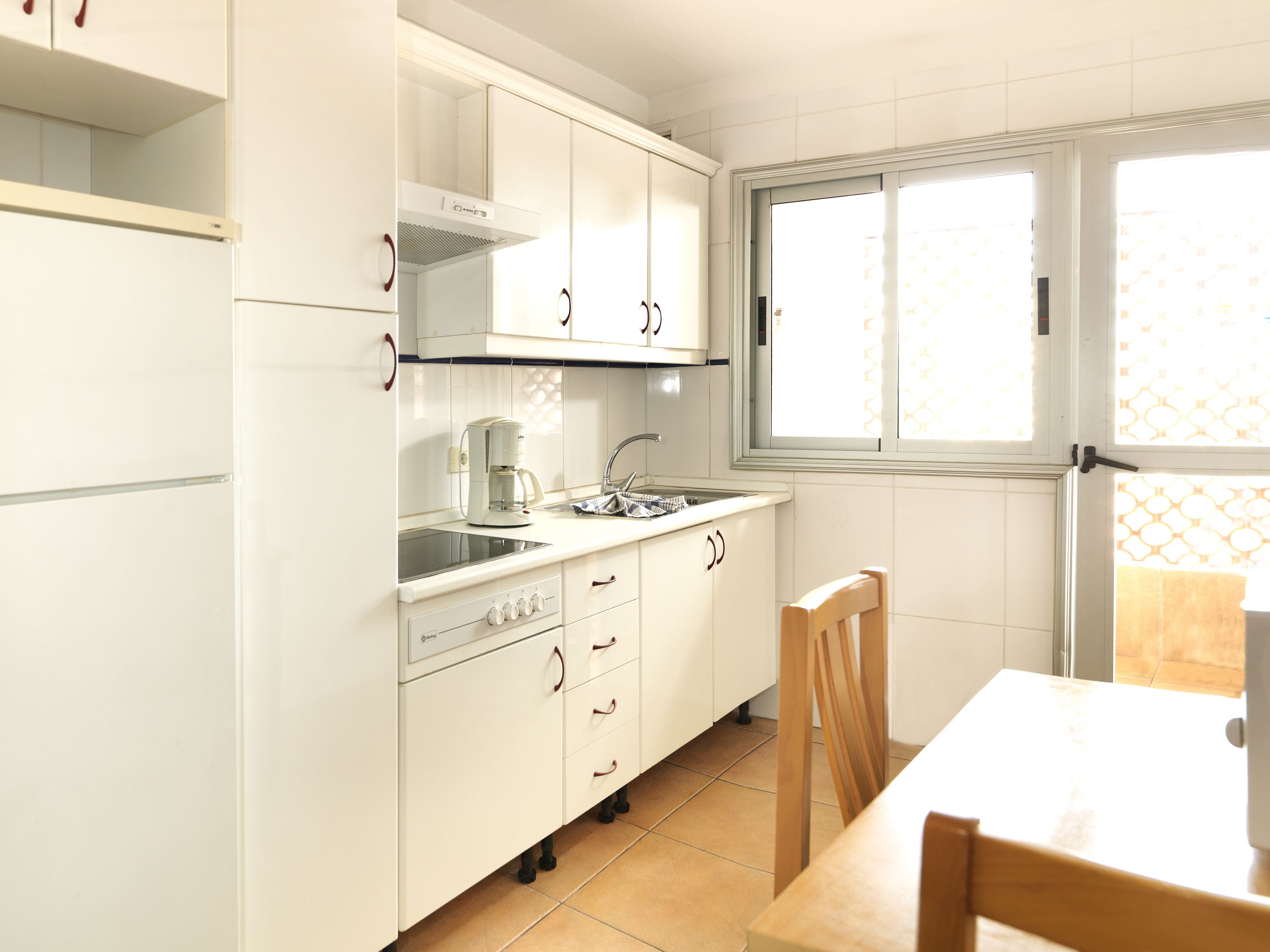 2 BEDROOM APARTMENT BALCONY OR TERRACE