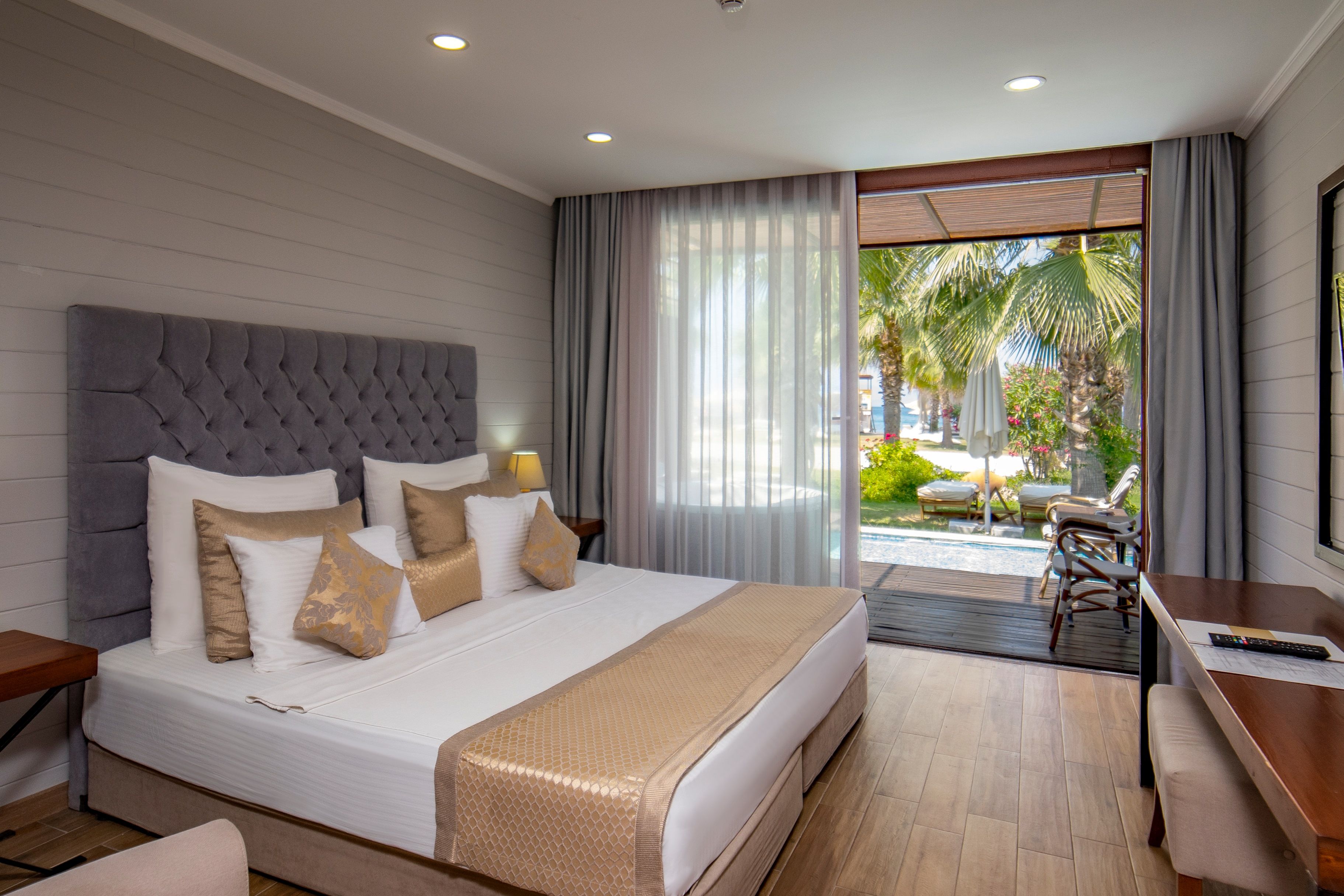 Exclusive  Room