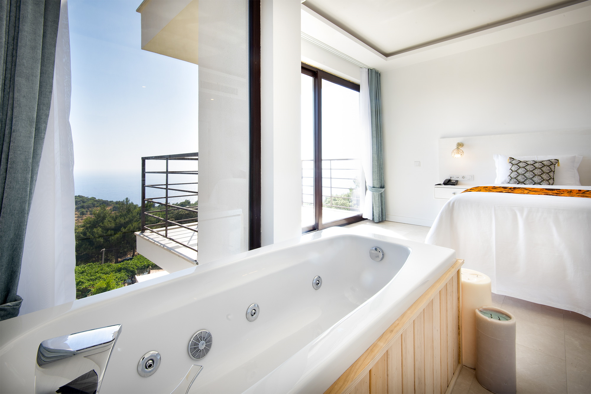 Double deluxe with a bath