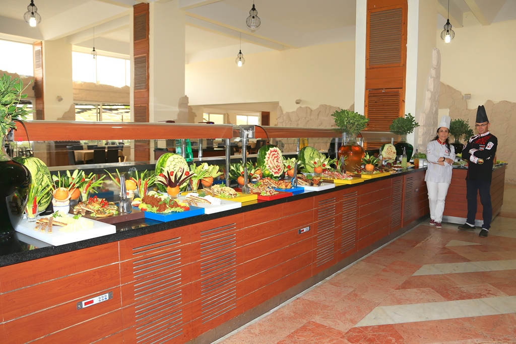 MAIN RESTAURANT