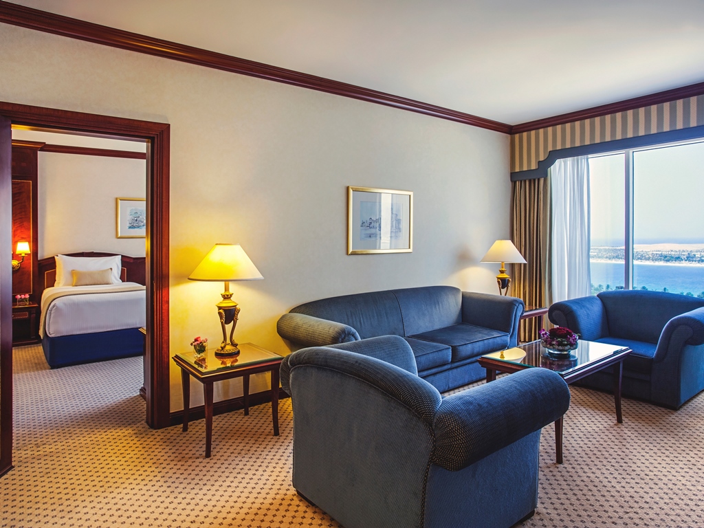 EXECUTIVE SUITE