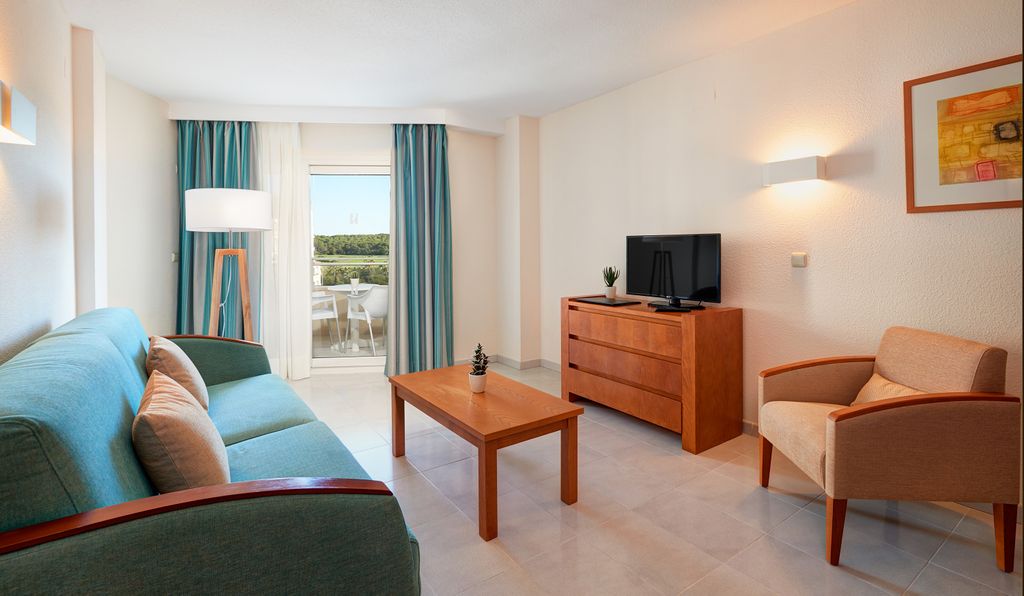 APARTMENT 1 BEDROOM BALCONY