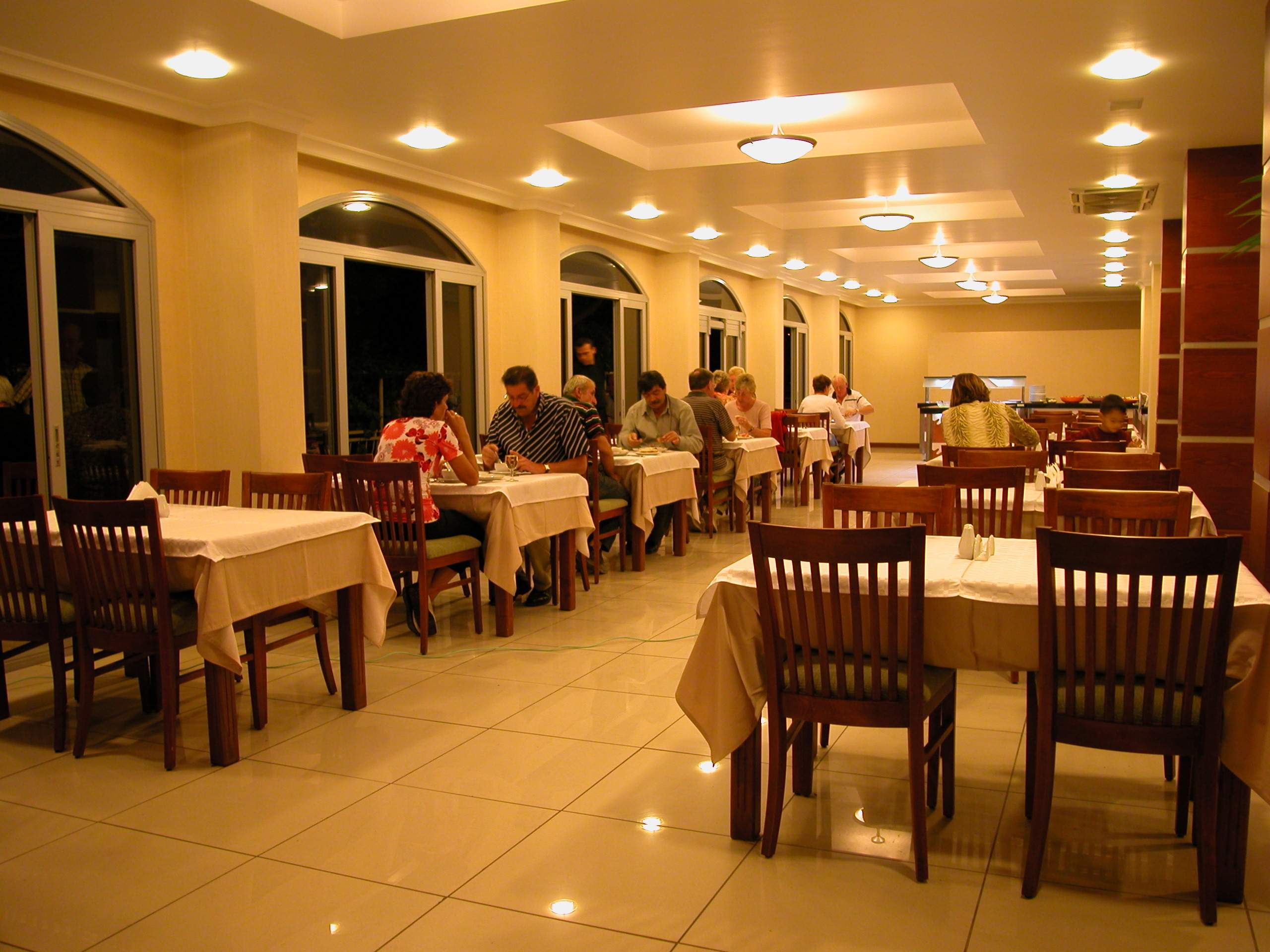 MAIN RESTAURANT