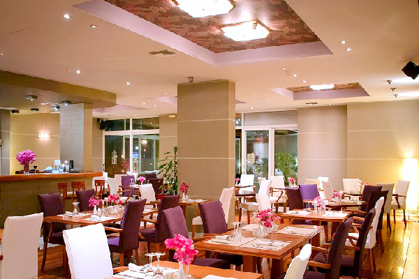 Zakynthos, Hotel Palatino, interior, bar, restaurant.jpg