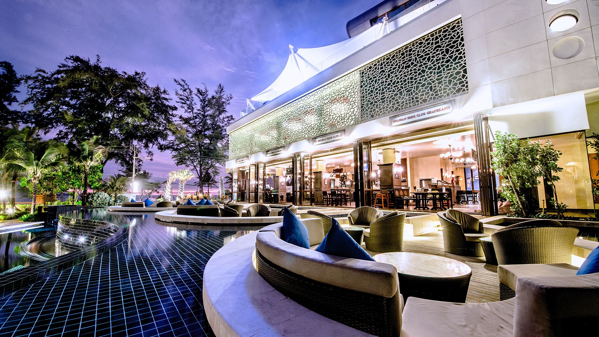 Sunset Beer Cafe'