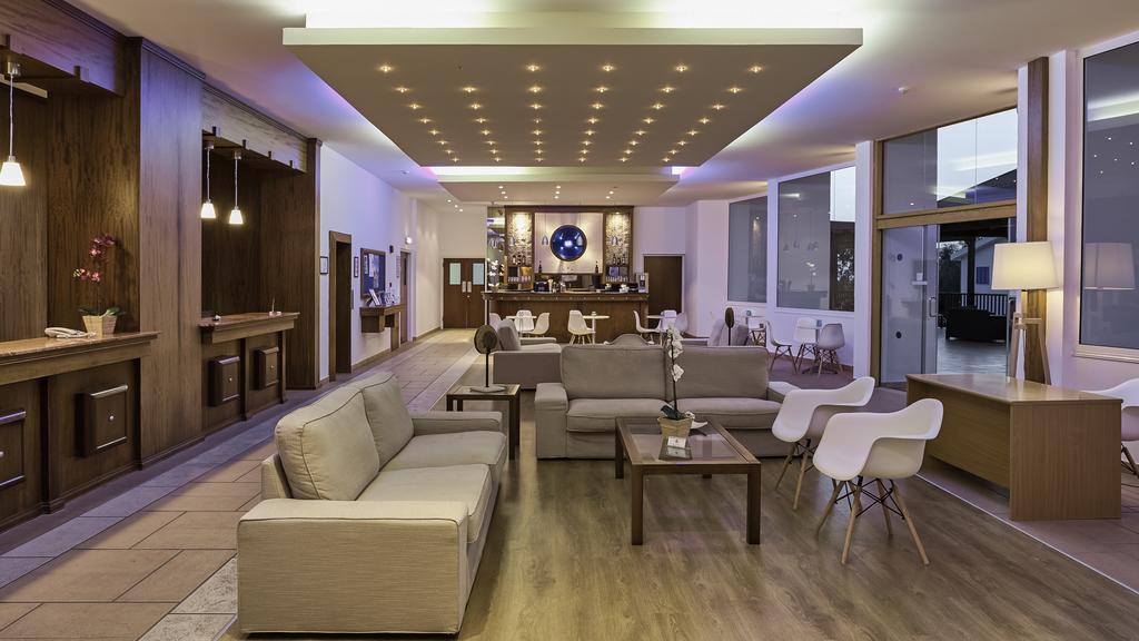 Estia Main Bar