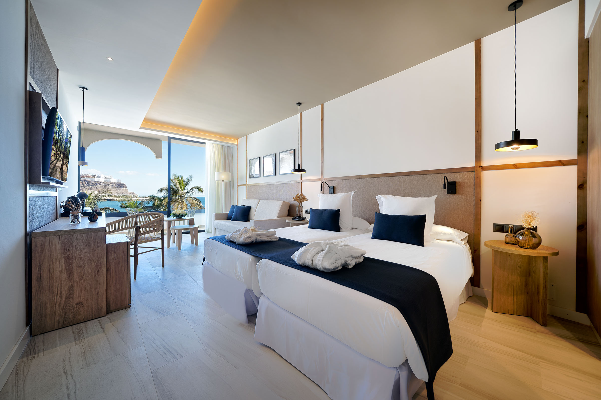 DOUBLE STANDARD ROOM (BALCONY OR TERRACE)