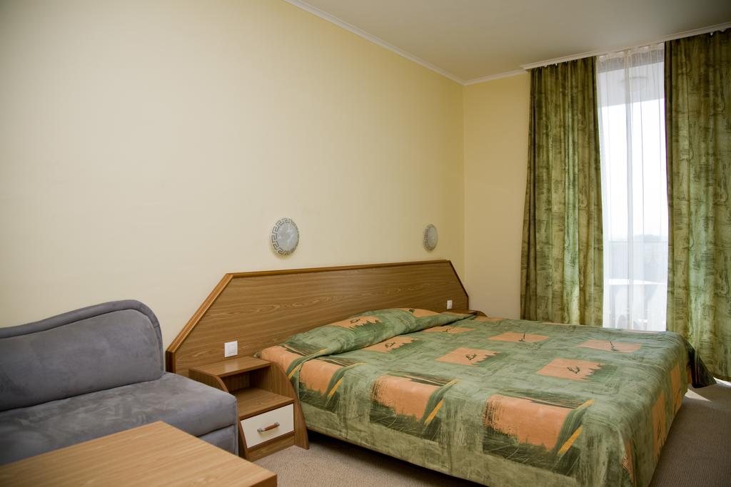 DOUBLE COMFORT ROOM 