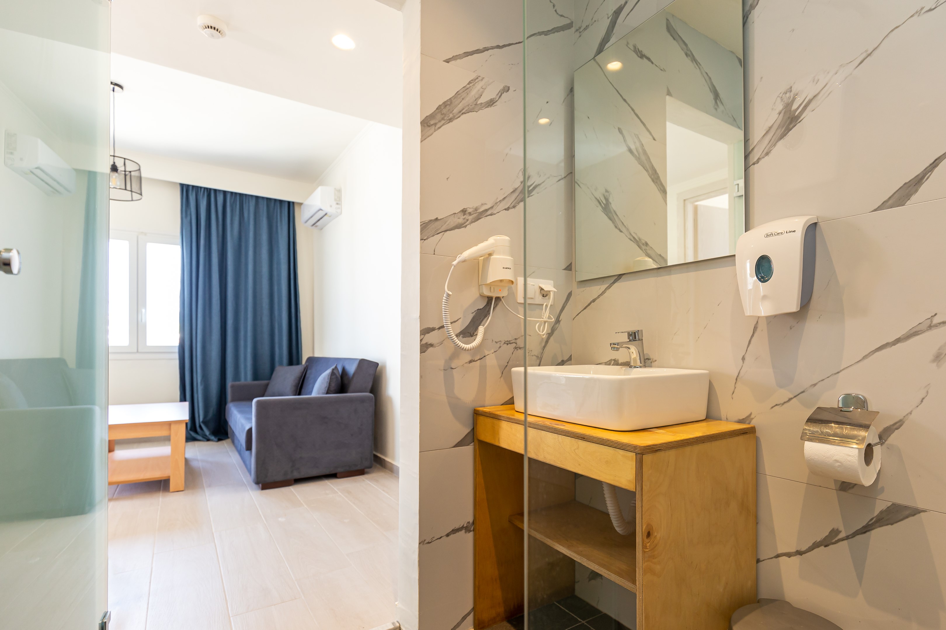 QUADRUPLE ROOM SEAVIEW BALCONY OR TERRACE