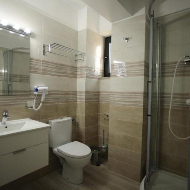 Apartament living si dormitor 3*