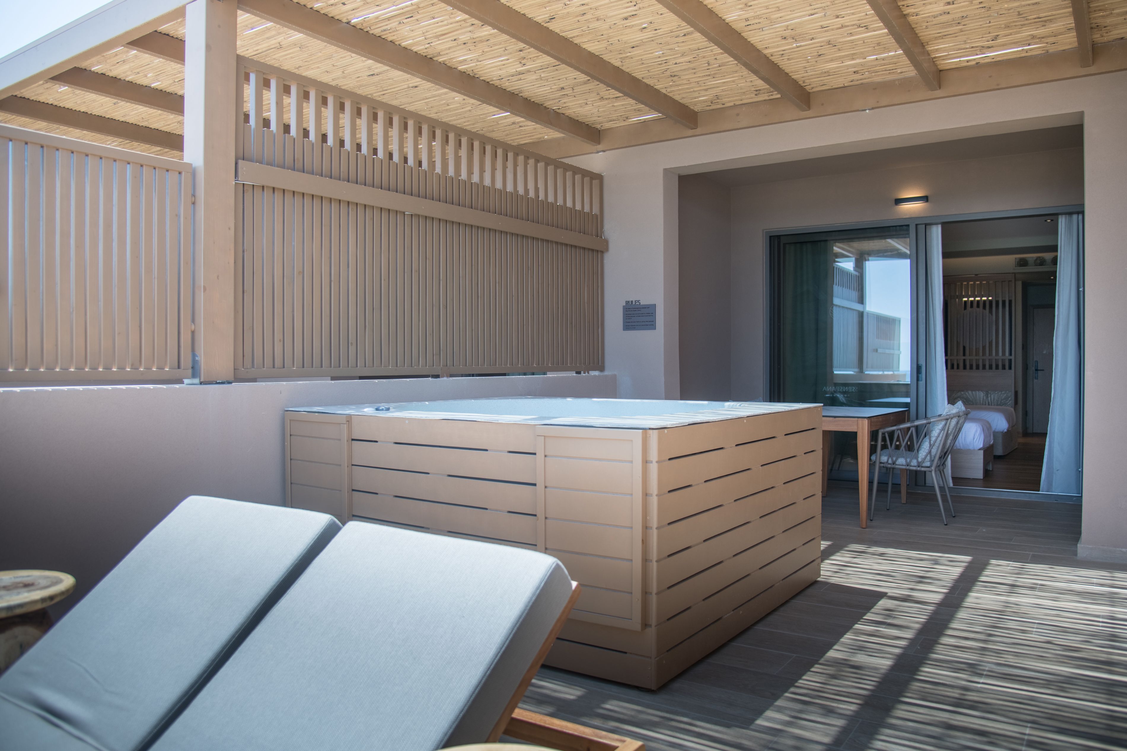 Petite Suite Sea View Outdoor Hot Tub