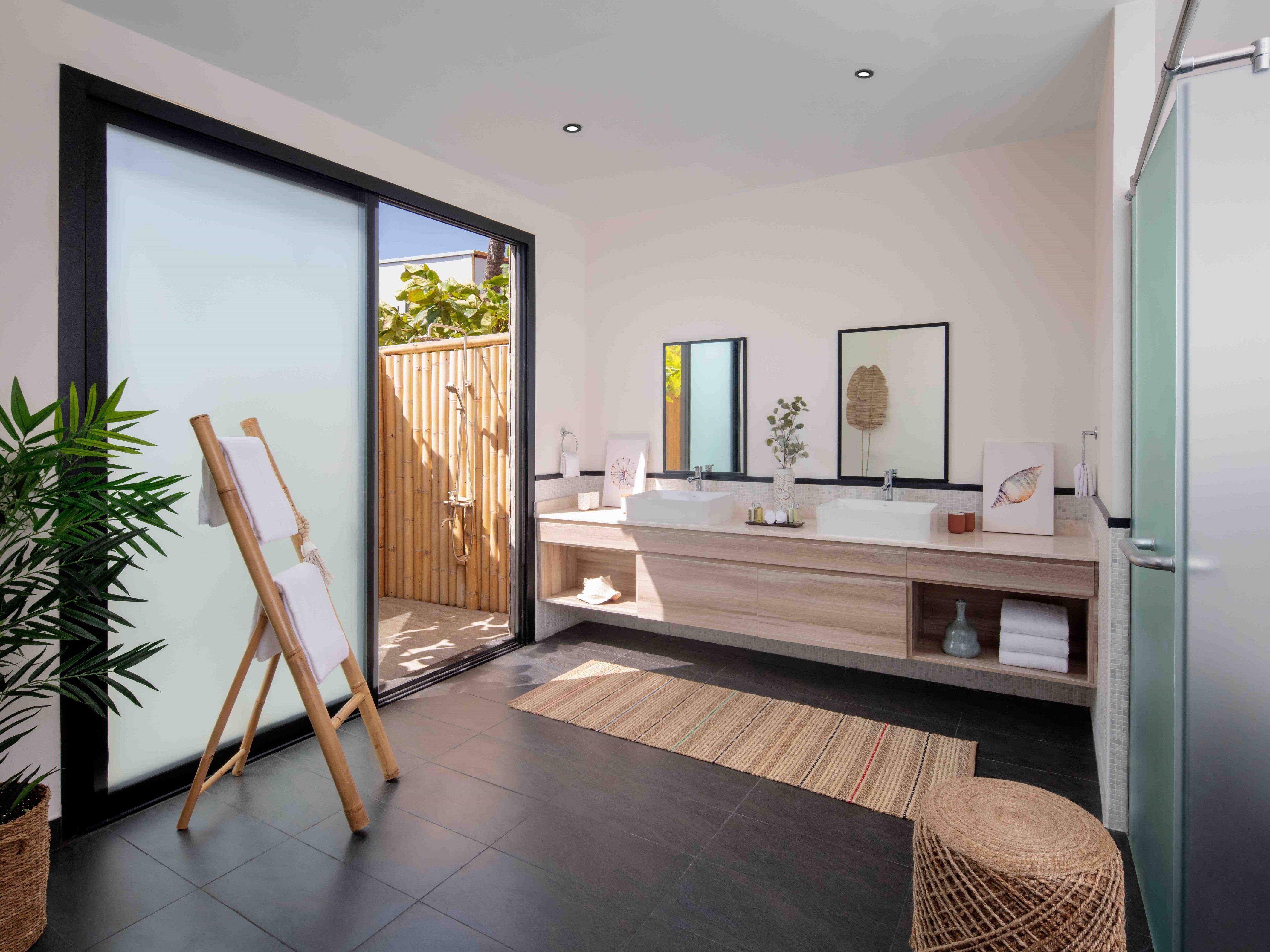 Junior Beach Access Suite