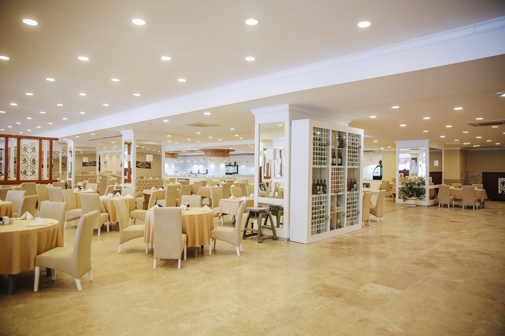 LANATA MODERN RESTAURANT