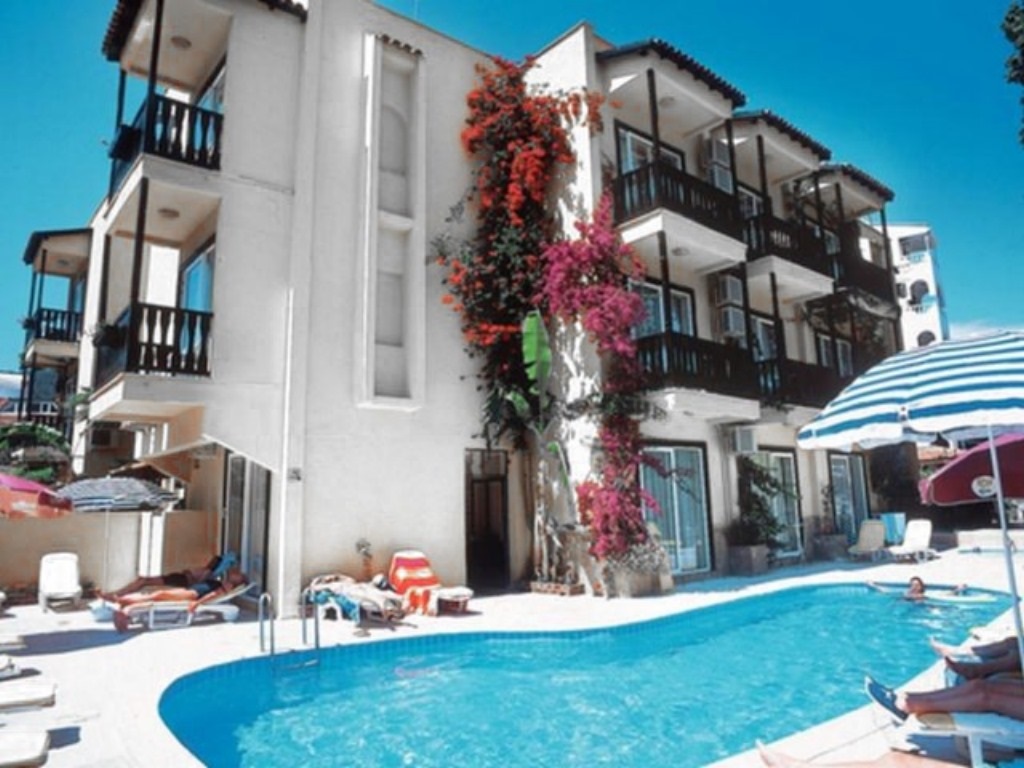 Piscina deschisă