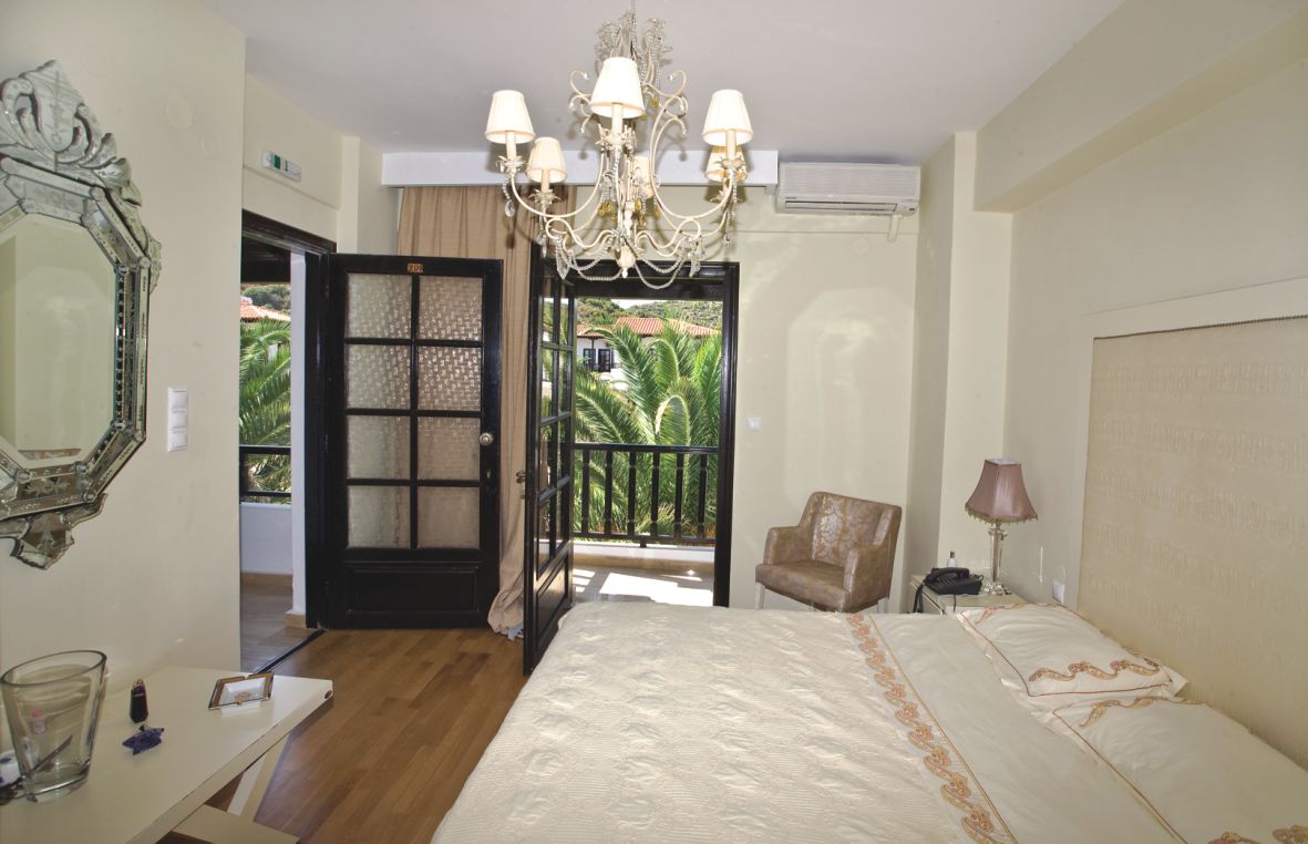 DELUXE ROOM DOUBLE SEA VIEW